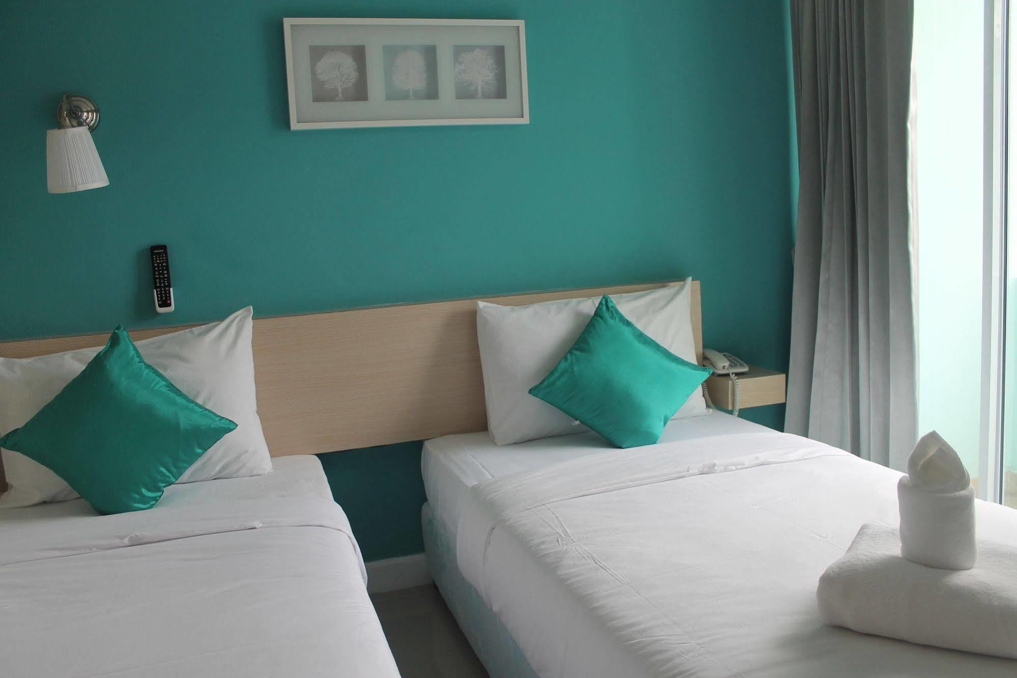 V-Ocean Palace Hat Yai Bagian luar foto